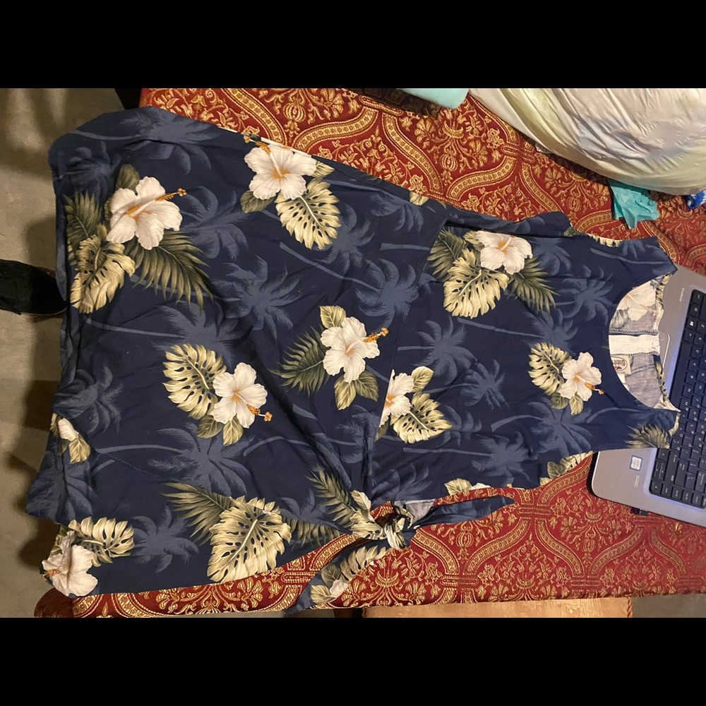 Hawaiian dress